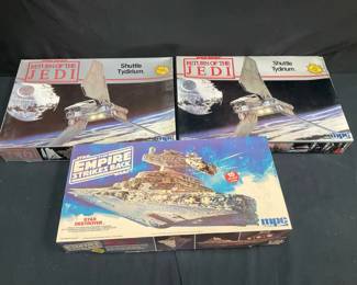 mpc Star Wars Model Kits feat. Star Destroyer  Shuttle Tydirium