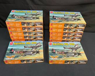 Amt Supermarine Spitfire MK VIII Model Airplane Kits