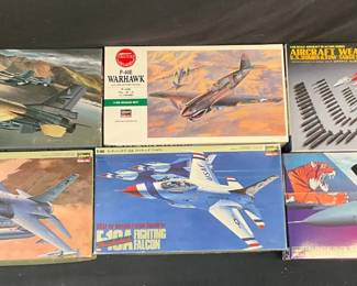 Hasegawa Model Kits feat. F16A Fighting Falcon