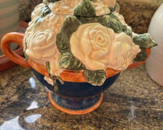 Sakura Brandon Rose Teapot Designed by Warren Kimble 