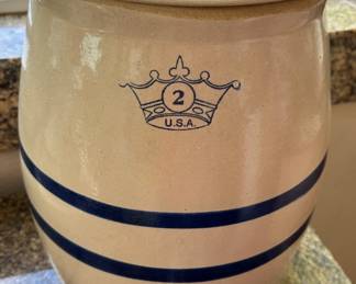 Robinson Ransbottom 2-Gallon Blue Crown Stoneware Crock Dispenser with Lid