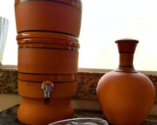 &nbsp;S. Silvestre Tambau&nbsp;Brazilian Clay Water Filter, S. Silvestre Tambau Brazillian Clay Water Vessel