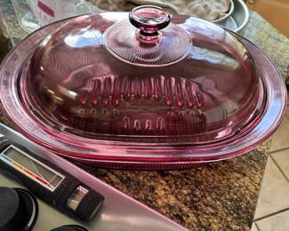 Corning Visions Cranberry 4-Quart Covered Oval Roaster