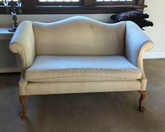 Thomasville Queen Anne White Settee