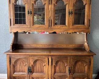Lammerts Wood Hutch