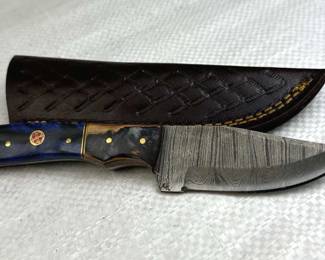 Damascus Steel Fixed Blade Knife w/ Sheath