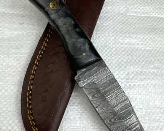 Damascus Steel Fixed Blade Knife w/ Sheath