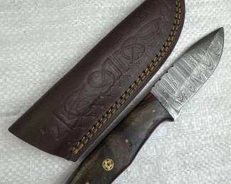 Damascus Steel Fixed Blade Knife w/ Sheath