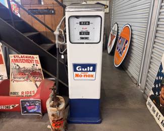 Original Gulf No-Nox pump with all guts!