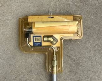 T75 - $40. Graco Pressure Roller Kit. New in Package.  (Connects to graco airless spray gun)