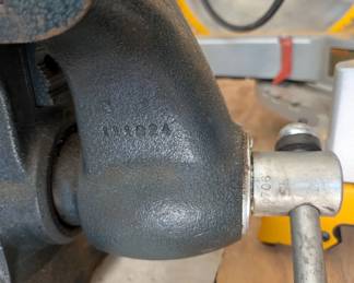 T7 - $500. Wilton 6.5" Jaw - Combination Vice. (Wilton WL9-28807 1765, Tradesman Vise, 6-1/2"Jaw Width, 6-1/2" Jaw Opening, 4" Throat Depth)
