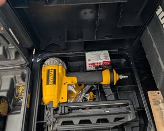 T39 - $130. D51257 16 ga. finish nailer. 