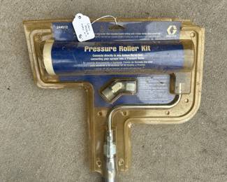 T75 - $40. Graco Pressure Roller Kit. New in Package.  (Connects to graco airless spray gun)