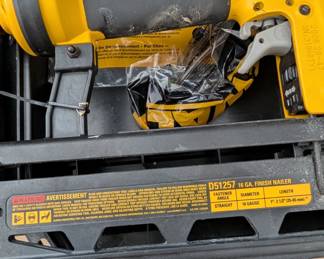 T39 - $130. D51257 16 ga. finish nailer. 