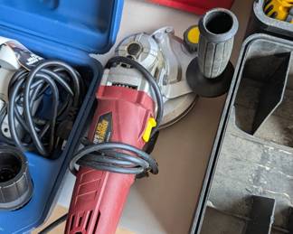 T76 - $15. Chicago Electric Double Cut Saw. 