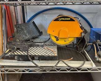 T113 - $75. Felker Wet Tile Saw. Model TM-75. 