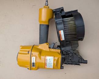 T20 - $150. Bostitch N80CB-1 Framing Nailer. WITH 3+ boxes of rolled nails and BucketBoss Bag. 