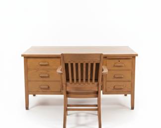 Standard Furniture Executive Desk & Gunlock Desk Chair