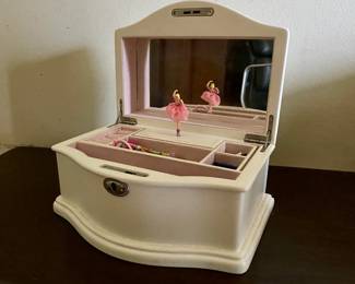 Jewelry Box with wind-up ballerina