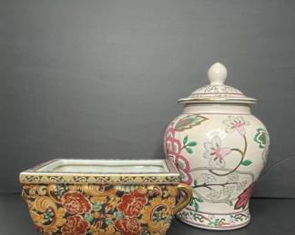 Chinese Export Porcelain Ginger Jar and Planter