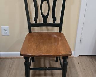 Two-Tone Spindle Back Dining Chair with Turned Legs