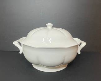 White Porcelain Tureen with Lid
