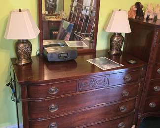 dresser with mirror 