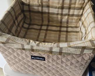 dog car seat 
