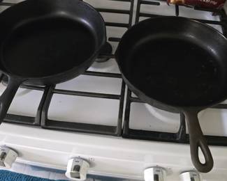 cast iron pans 