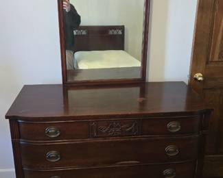 dresser with mirror 