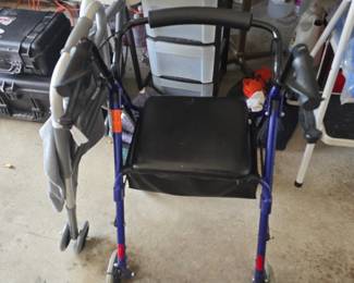 nice collapsible walker 