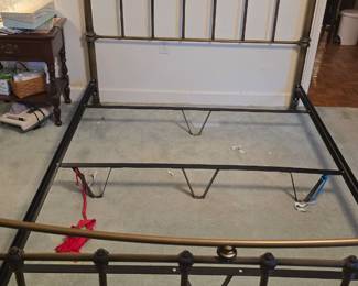 brass queen bed 