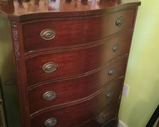 chest of drawers 