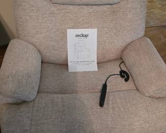 flex steel zero gravity lift chair practically new