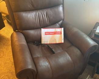 This was only used for 6 months and homeowner paid 2200 for it. Willing to presell this. $500 Pride Mobility Vivalift Chair