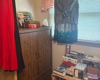 wood-like  bedroom armoire 