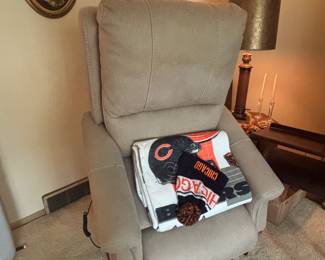 one of two electric lift assist recliners Also, vtg Bears blanket, like new and winter hat