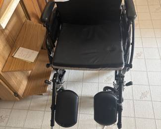 like new wheel chair 