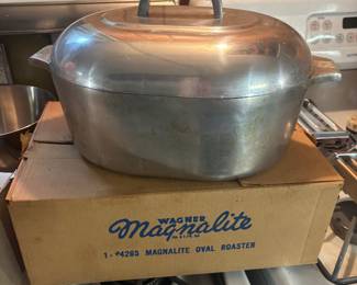 magnalite roaster w/ original box