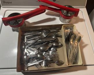 stainless flatware
