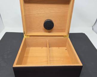 Cigar Box inside
