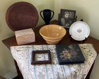 AKC074 Collection of Interesting Antique & Vintage Decorative Items