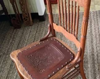 AKC091 - Unique Antique Wooden Pressback Oak? Chair w/Leather Upholstered Seat