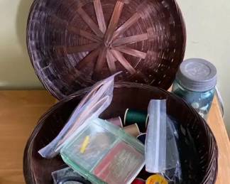AKC003 - Sewing Basket w/Supplies & Mason Jar of Buttons
