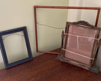 AKC109 - Fine Vintage/Antique Frames