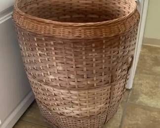 AKC123 - Large Handwoven Split Bamboo/Reed Storage/Laundry Basket or Planter
