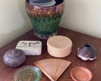 AKC062 - Vintage Robinson Ransbottom Planter, Green Glass Plate, Woven Basket & More Folk Art