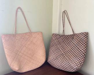 AKC092 - Pair of Woven Straw Tote Bags Perfect for the Beach