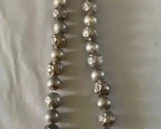 AKC152 - Vintage Taxco Sterling Silver Graduated Beaded Necklace