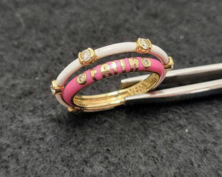 Lot 80: Pair of 14k Gold Rings - 1 Vera Wang